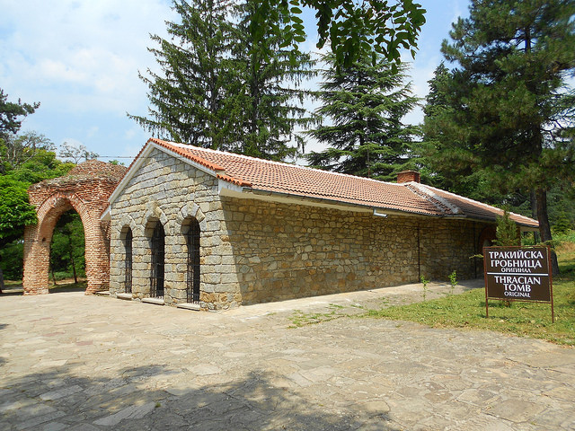 Оригинальная гробница, закрытая для посещения