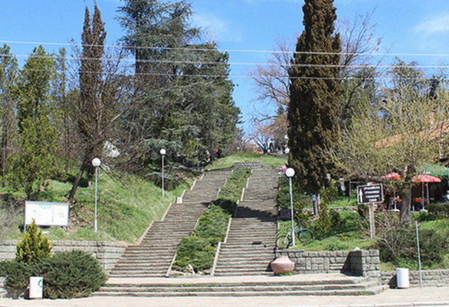 Лестница в парк